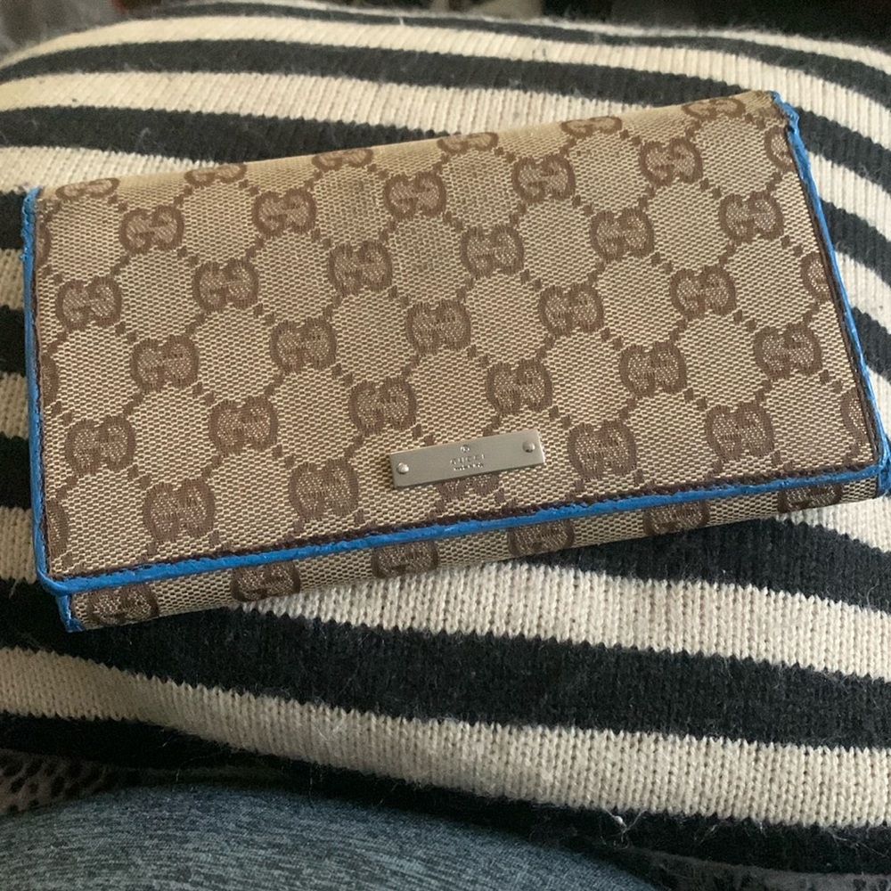 Authentic Gucci Monogram Logo Wallet! - image 1